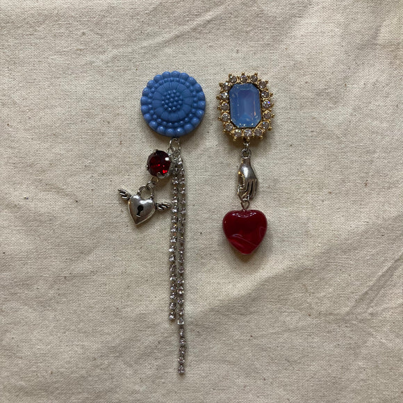 <tc>Sky Blue and Red Heart Earrings</tc>