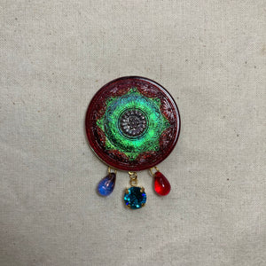 <tc>Magical Czech Glass Button Brooch/Ring</tc>
